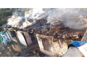 Tarsus’ta Ev Yangını