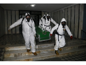 Kötü Kokular Gelen Dairede Yaşlı Adamın Cesedi Çıktı