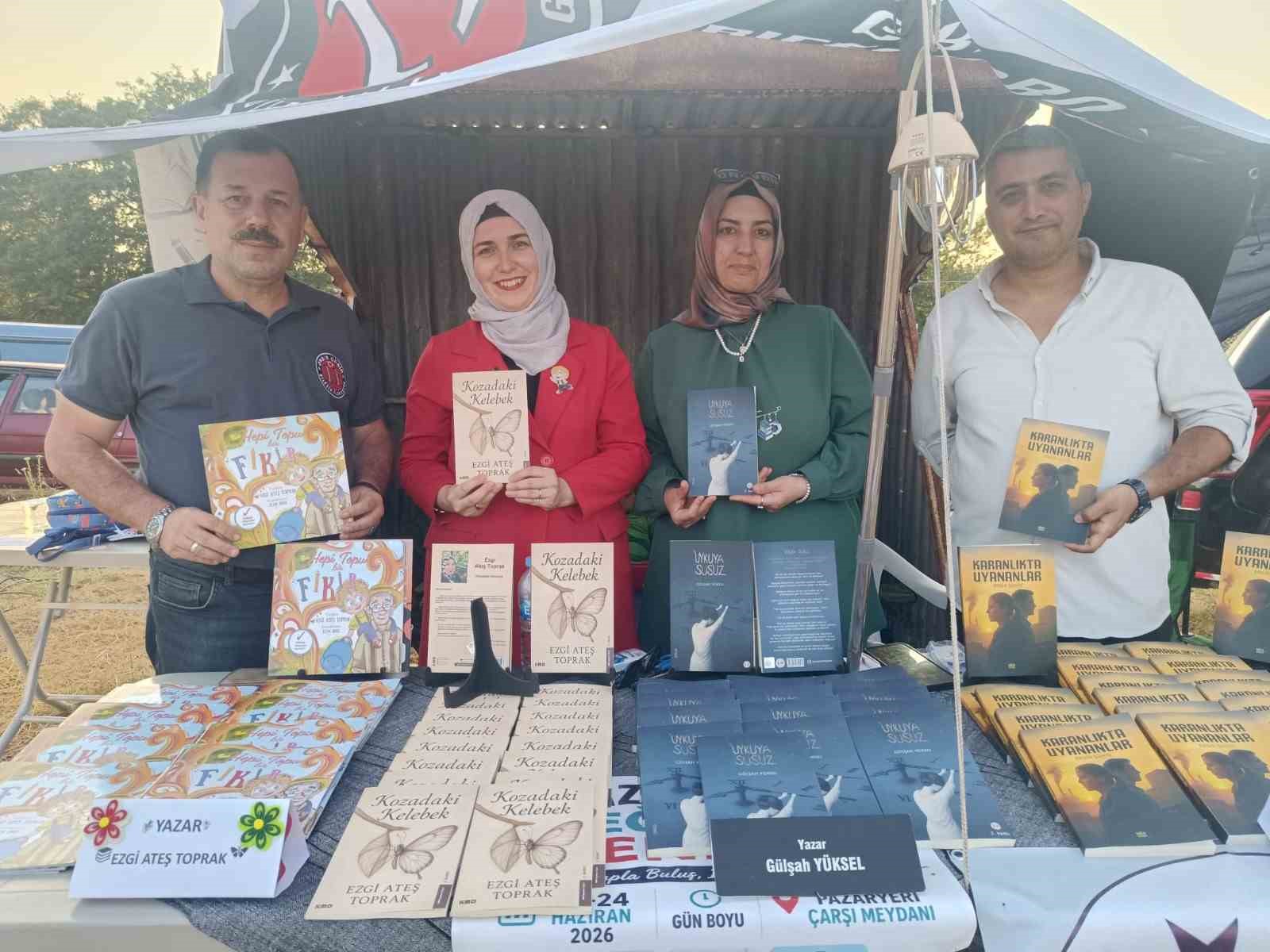 bozuyuklu-yazarlar-kinik-ta-okurlariyla-bulustu
