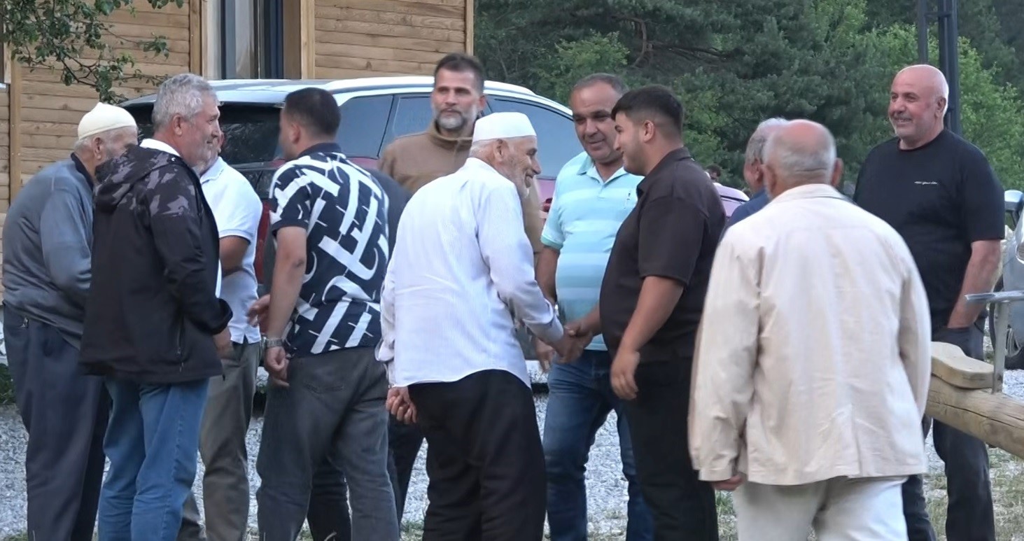 inegol-deki-erzurumlular-domanic-kocayayla-da-bulustu