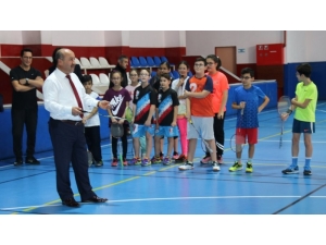 Kütahya’da Ara Tatildeki Öğrenciler İçin Badminton Etkinliği