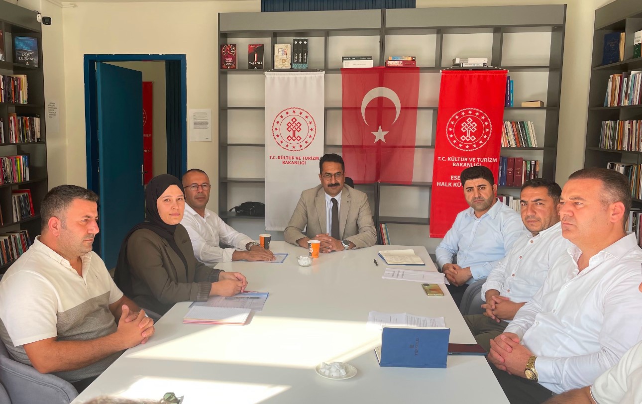 hakkari-de-kutuphaneler-arasi-esgudum-toplantisi-esendere-de-gerceklestirildi