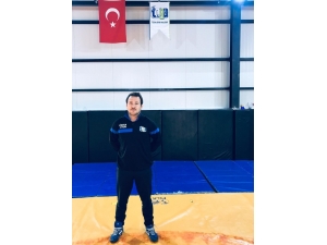 Güreş Antrenörü Göçer, Turnuvada Zonguldak’ı Temsil Edecek