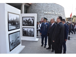 Akhisar Ve Atatürk Sergisi Büyük Beğeni Topladı