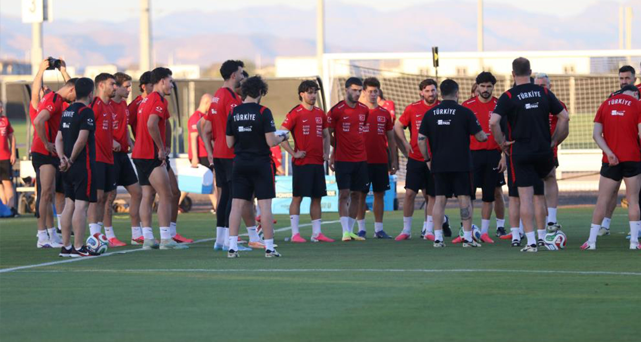 a-milli-futbol-takimi-abd-maci-hazirliklarina-devam-etti
