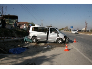 Denizli’de Trafik Kazası: 1 Ölü, 4 Yaralı