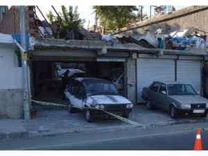 İş Yerine Silahlı Saldırı: 1 Yaralı