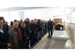 Kastamonu’da Çatıdan Düşen Şahıs Hayatını Kaybetti