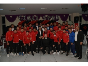 Çiğlili Sporseverlerden Dayanışma Ve Birlik Gecesi