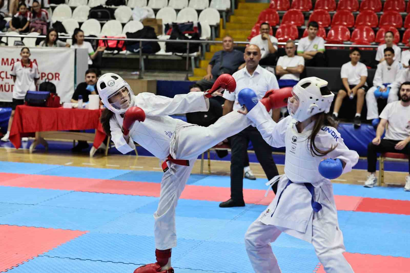 analig-de-karate-heyecani-manisa-da-basladi