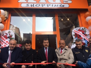 Kaymakam Koşal, İş Yeri Açılışına Katıldı