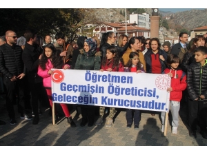 Öğretmene Saygı Yürüyüşü