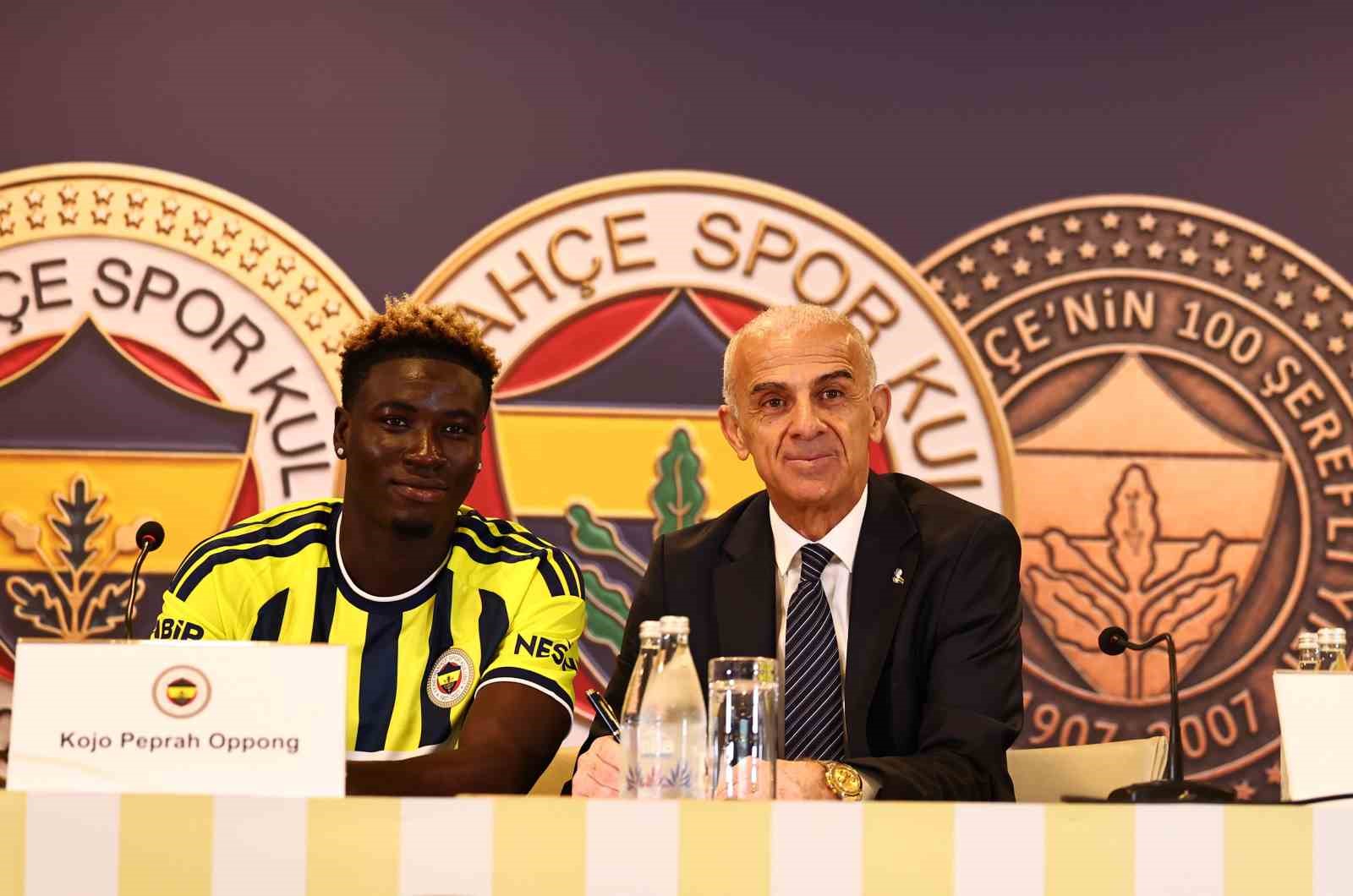 fenerbahce-kojo-peprah-oppong-icin-imza-toreni-duzenledi