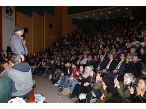 Saü’de ’Sözün Özü’ Konferansı Gerçekleşti