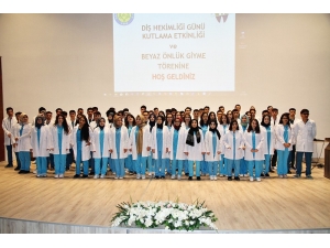 Hrü Diş Hekimliği Öğrencileri Beyaz Önlük Giydi