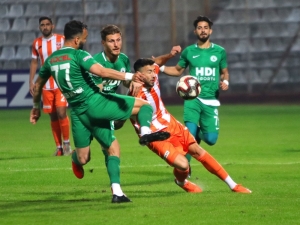 Tff 1. Lig: Adanaspor: 0 - Giresunspor: 0 (İlk Yarı Sonucu)