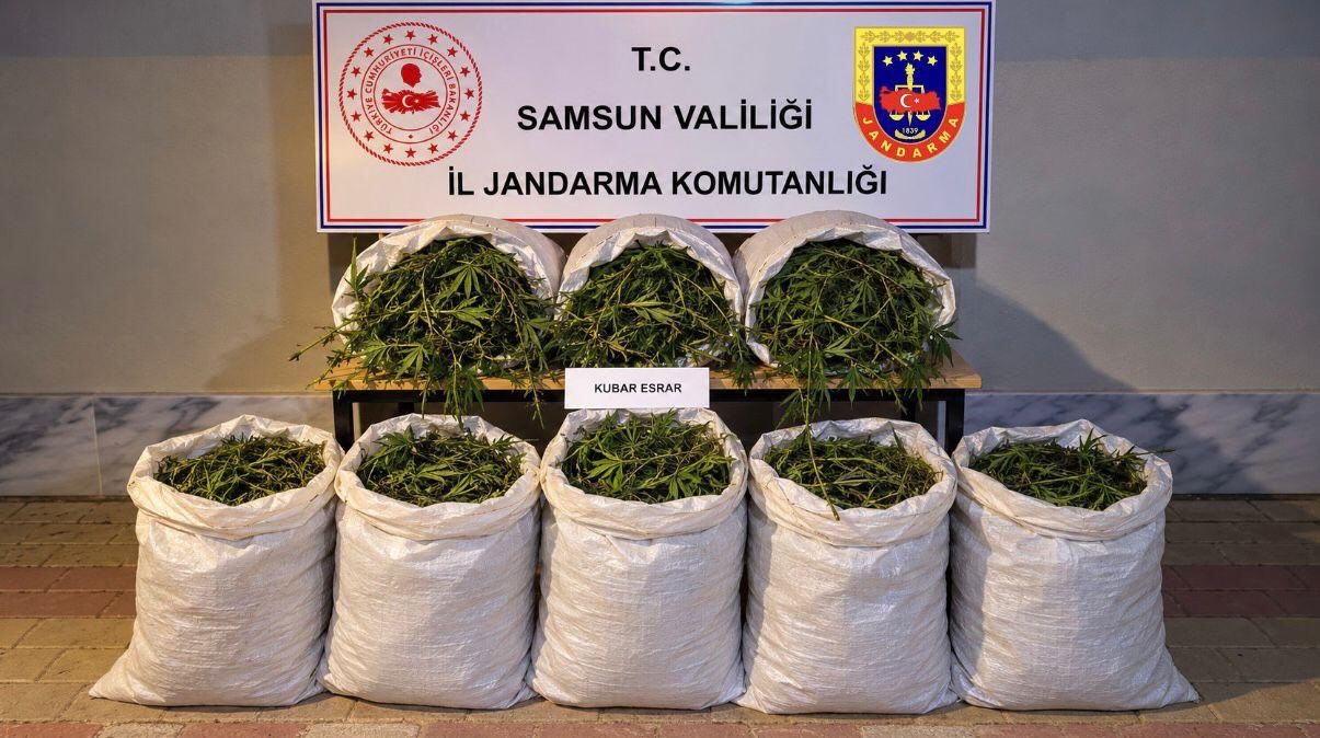 bafra-da-63-kilo-kubar-esrar-ele-gecirildi