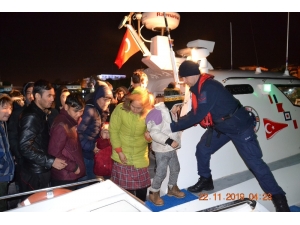 İzmir Sahillerinde 54’ü Çocuk 117 Göçmen Yakalandı