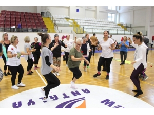 Antalya’da Öğretmenler Sporda Ter Döktü