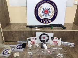 Niğde’de Uyuşturucu Operasyonunda 3 Kişi Gözaltına Alındı