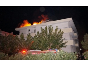 Kuşadası’nda Yangın Korkuttu