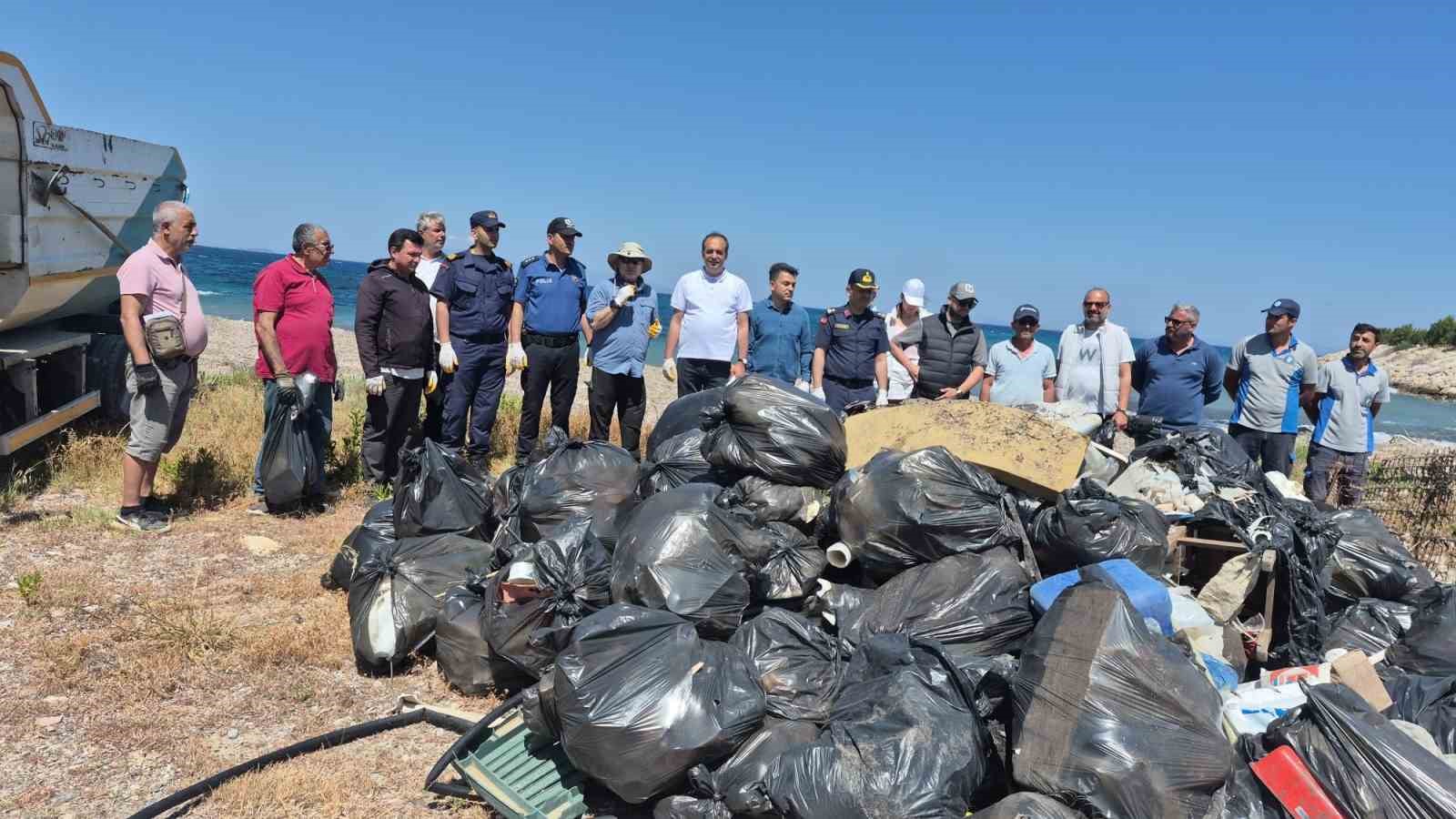 datca-karya-yolu-nda-3-5-ton-atik-toplandi