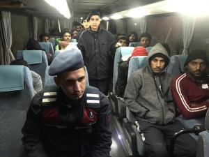 32 Mülteci Yakalandı