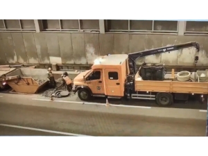 Rusya’da Vinç İşçileri Ezdi