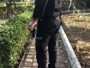 Pilates Hocası Eşini Ayağından Vurup, Polise Teslim Oldu