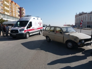 Otomobil İle Motosiklet Çarpıştı: 1 Yaralı