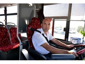 Kalp Krizi Geçiren Yolcuya İlk Müdahaleyi Otobüs Şoförü Yaptı