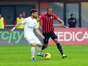 Süper Lig: Kasımpaşa: 0 - Gençlerbirliği: 0 (İlk Yarı)