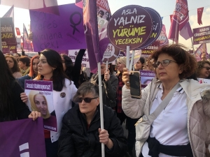 Kadıköy’de "Kadına Şiddete Hayır" Eylemi