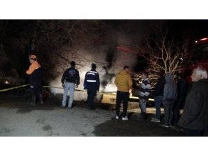 Bartın’da 2 Ev Çıkan Yangında Küle Döndü