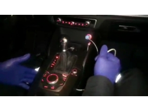 Etiler’de Lüks Otomobilin Vites Zulasından Uyuşturucu Fışkırdı