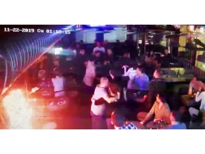 Alkollü Müşteri Barda Dehşet Saçtı: 2 Garson Bıçaklandı