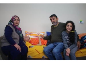 Kas Hastası Abdullah’ın Hayali Galatasaraylı Futbolcular İle Tanışmak