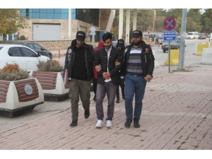 Kavurma Arası Uyuşturucu Polise Takıldı