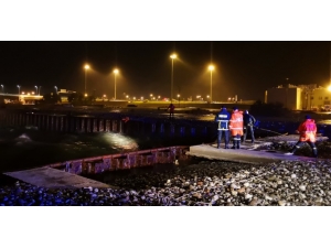 Yunanistan’da Bir Tekne Alabora Oldu: 2 Ölü