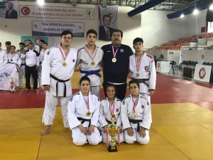 Yunusemre Belediyespor Judoda 1. Lige Yükseldi