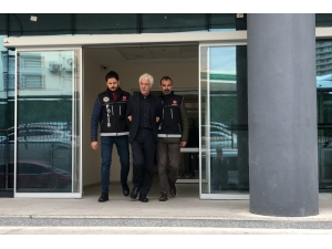 Çakma Kimyager Uyuşturucuları Çoğaltamadan Yakalandı