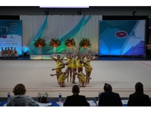 Estetik Cimnastikçiler Macaristan’dan Madalyayla Döndü