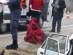 Yaralı Üşümesin Diye Battaniye İle Sardılar