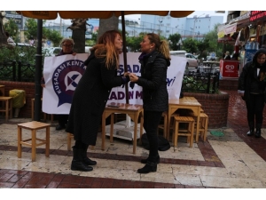 Kuşadası “Kadına Yönelik Şiddete Hayır” Dedi
