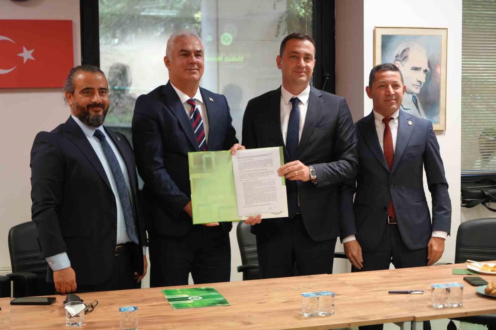 adaletin-pratigi-sinifta-islenecek-gercek-davalarla-atolye-donemi
