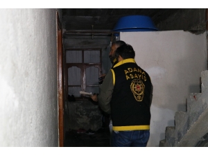 Adana’da 50 Firariye Şafak Vakti Baskın