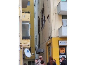 Arnavutluk Depreminde Ölü Sayısı 6’ya Yükseldi