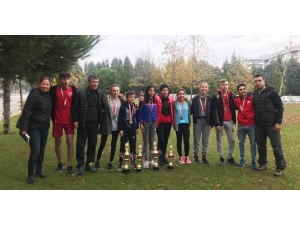 Yunusemreli Atletler Madalyaları Topladı