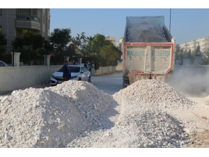 Haliliye’de Yol Yapım Çalışmalarını Sürüyor