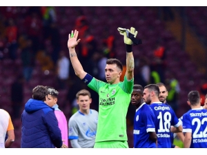 Şampiyonlar Ligi’nde En Fazla Kurtarış Muslera’dan